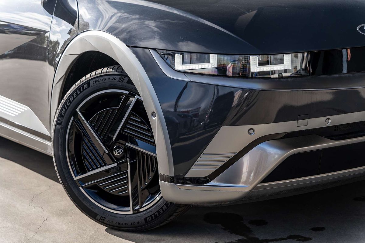 2025 Hyundai IONIQ 5 DYNAMIQ NE.V5