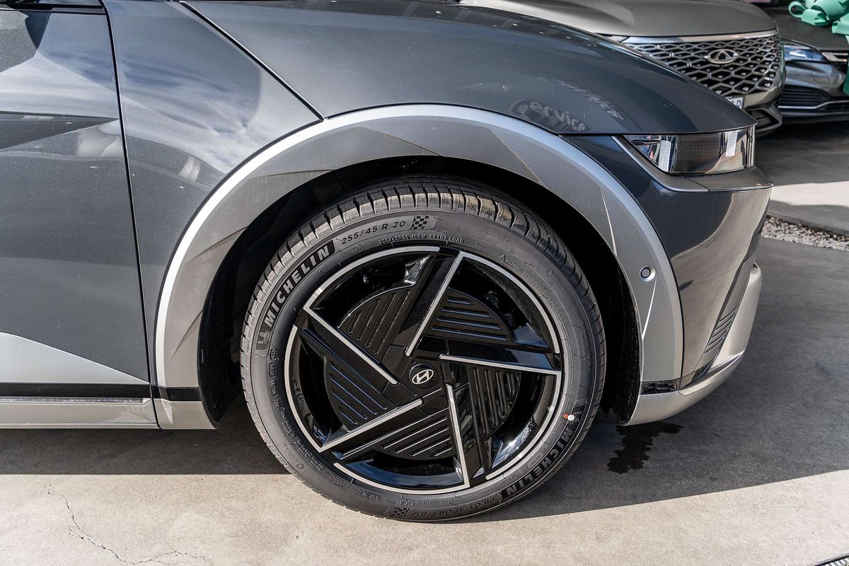 2025 Hyundai IONIQ 5 DYNAMIQ NE.V5