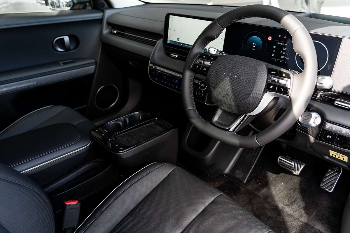 2025 Hyundai IONIQ 5 DYNAMIQ NE.V5