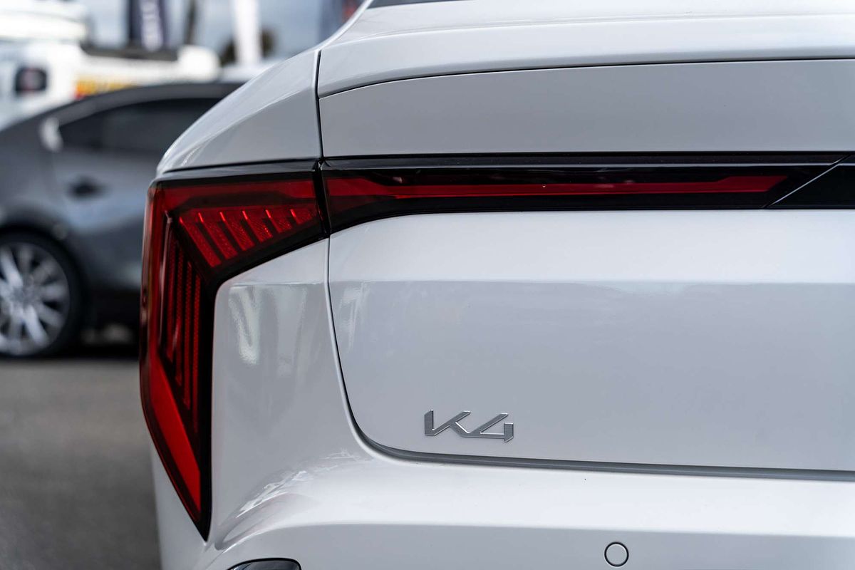 2025 Kia K4 GT-Line CL4m