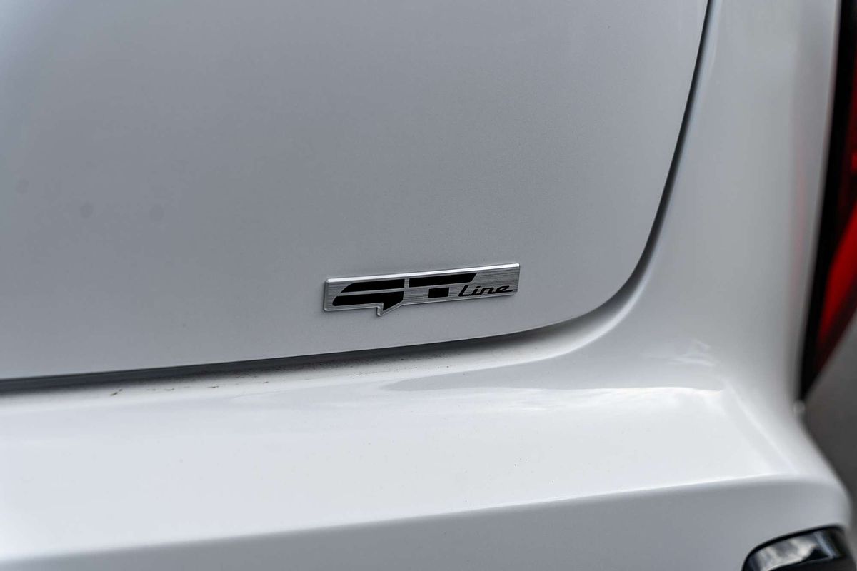 2025 Kia K4 GT-Line CL4m