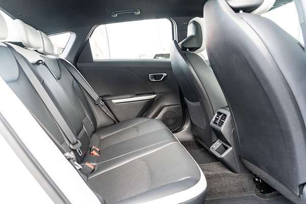 2025 Kia K4 GT-Line CL4m