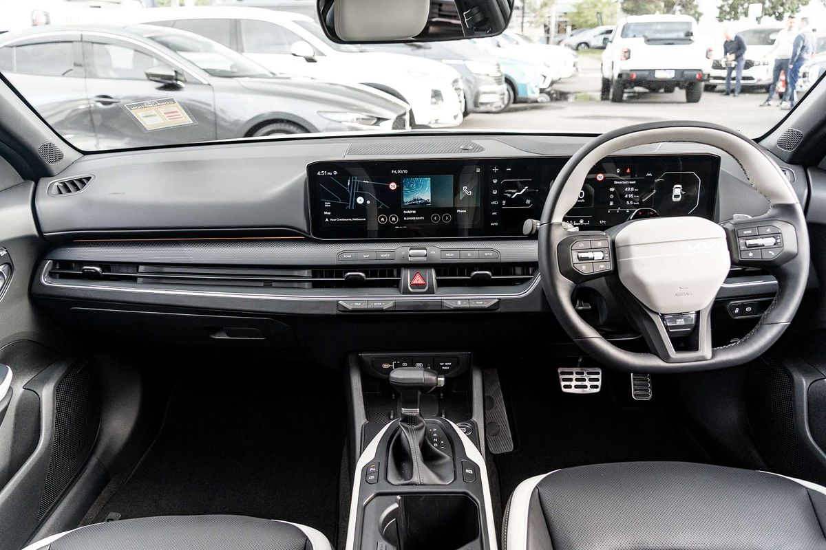 2025 Kia K4 GT-Line CL4m