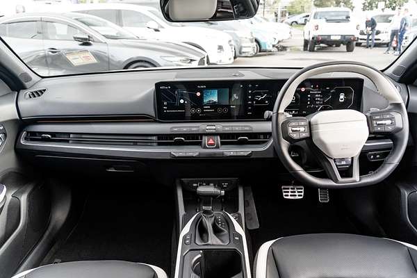 2025 Kia K4 GT-Line CL4m