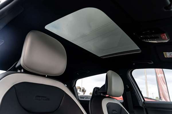 2025 Kia K4 GT-Line CL4m