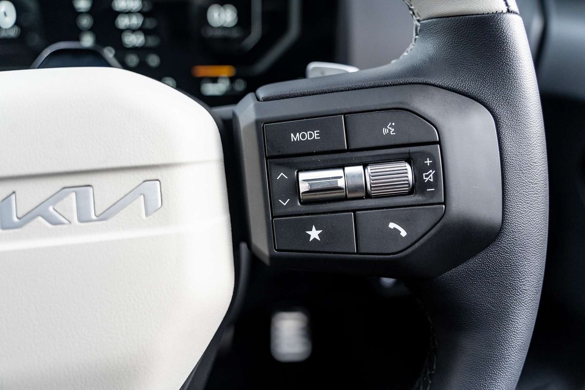 2025 Kia K4 GT-Line CL4m