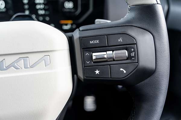 2025 Kia K4 GT-Line CL4m