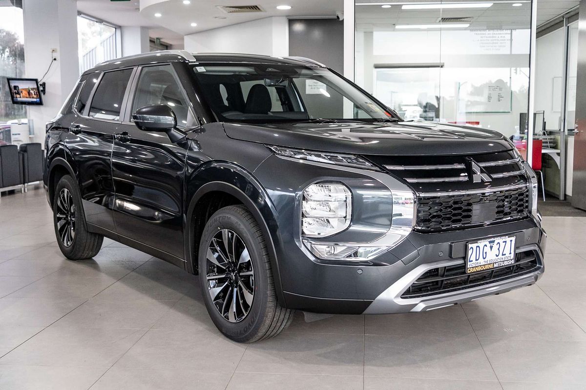 2025 Mitsubishi Outlander LS ZM