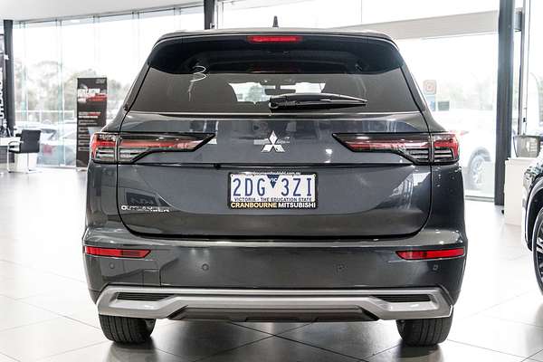 2025 Mitsubishi Outlander LS ZM