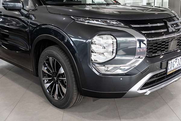 2025 Mitsubishi Outlander LS ZM