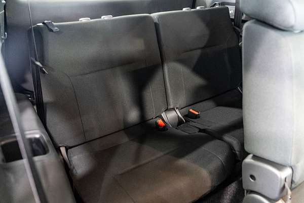 2025 Mitsubishi Outlander LS ZM