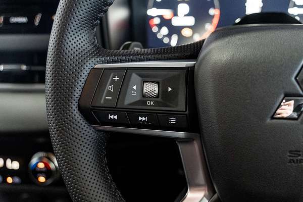 2025 Mitsubishi Outlander LS ZM