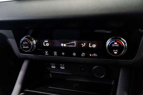 2025 Mitsubishi Outlander LS ZM