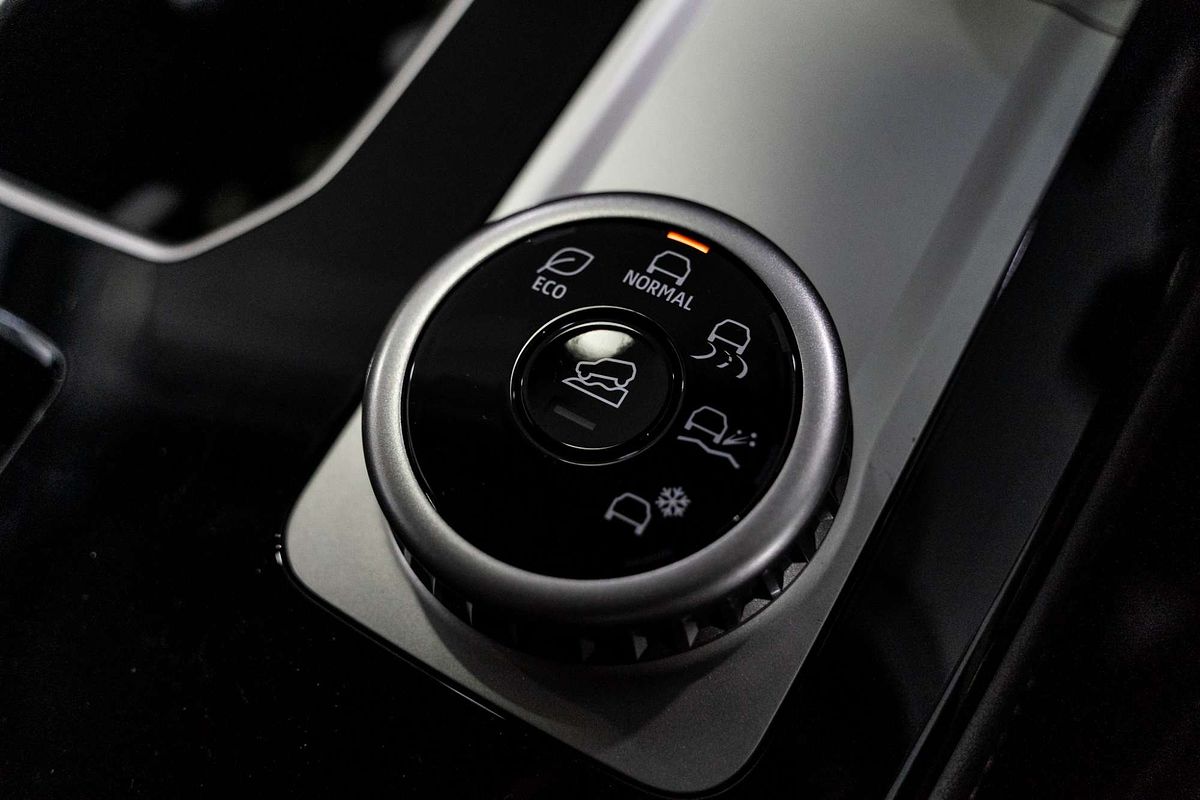 2025 Mitsubishi Outlander LS ZM