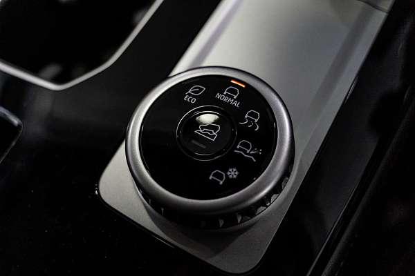 2025 Mitsubishi Outlander LS ZM