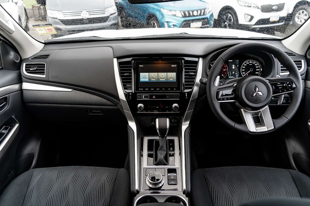 2024 Mitsubishi Pajero Sport GLX QG