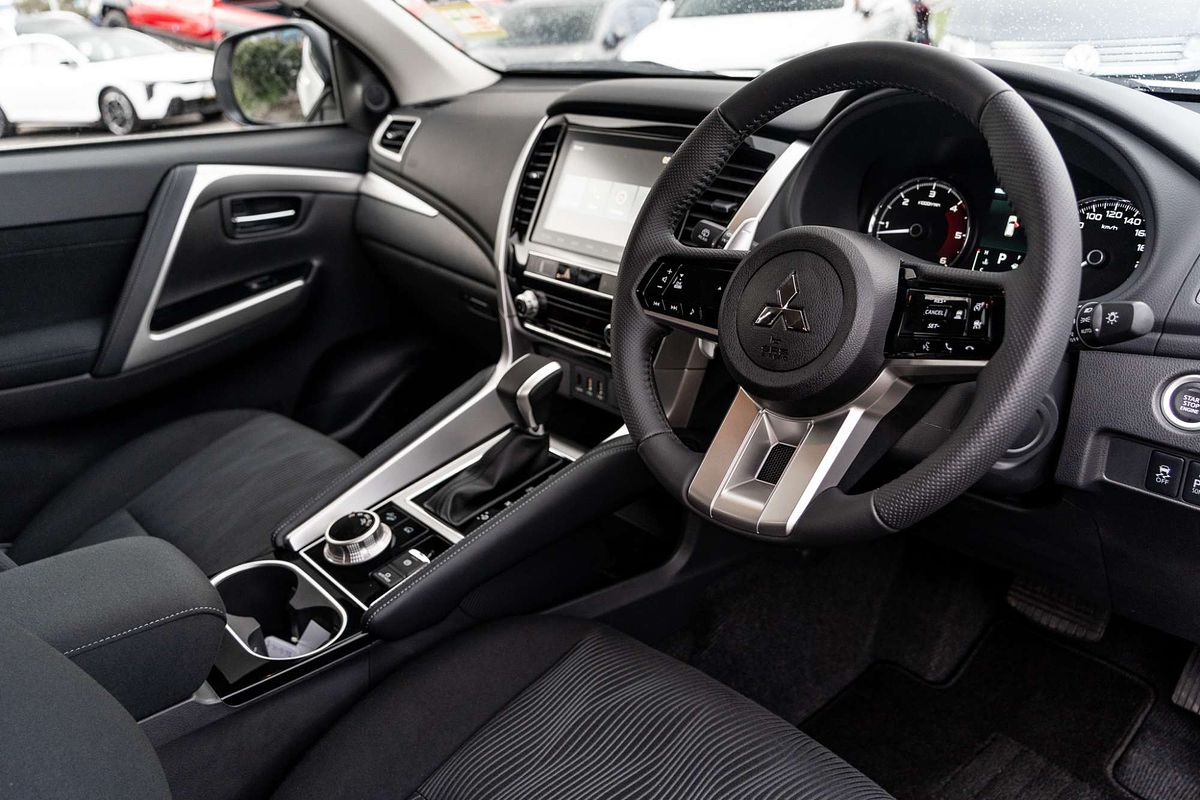 2024 Mitsubishi Pajero Sport GLX QG