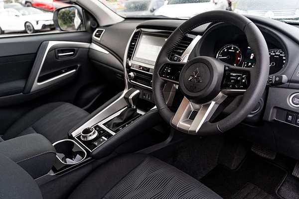 2024 Mitsubishi Pajero Sport GLX QG