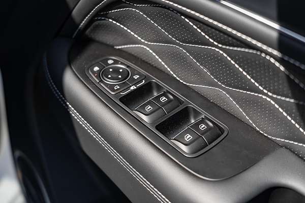 2025 GWM Tank 300 Ultra Hybrid P01