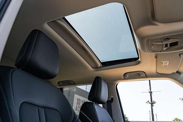 2025 GWM Tank 300 Ultra Hybrid P01