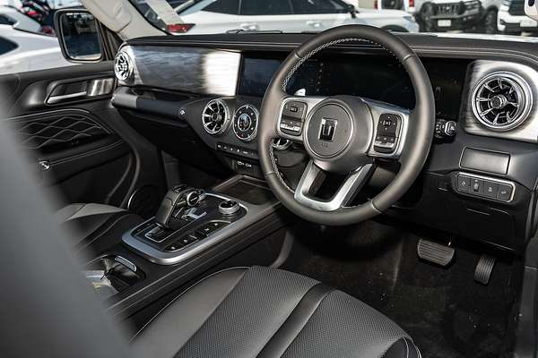 2025 GWM Tank 300 Ultra Hybrid P01