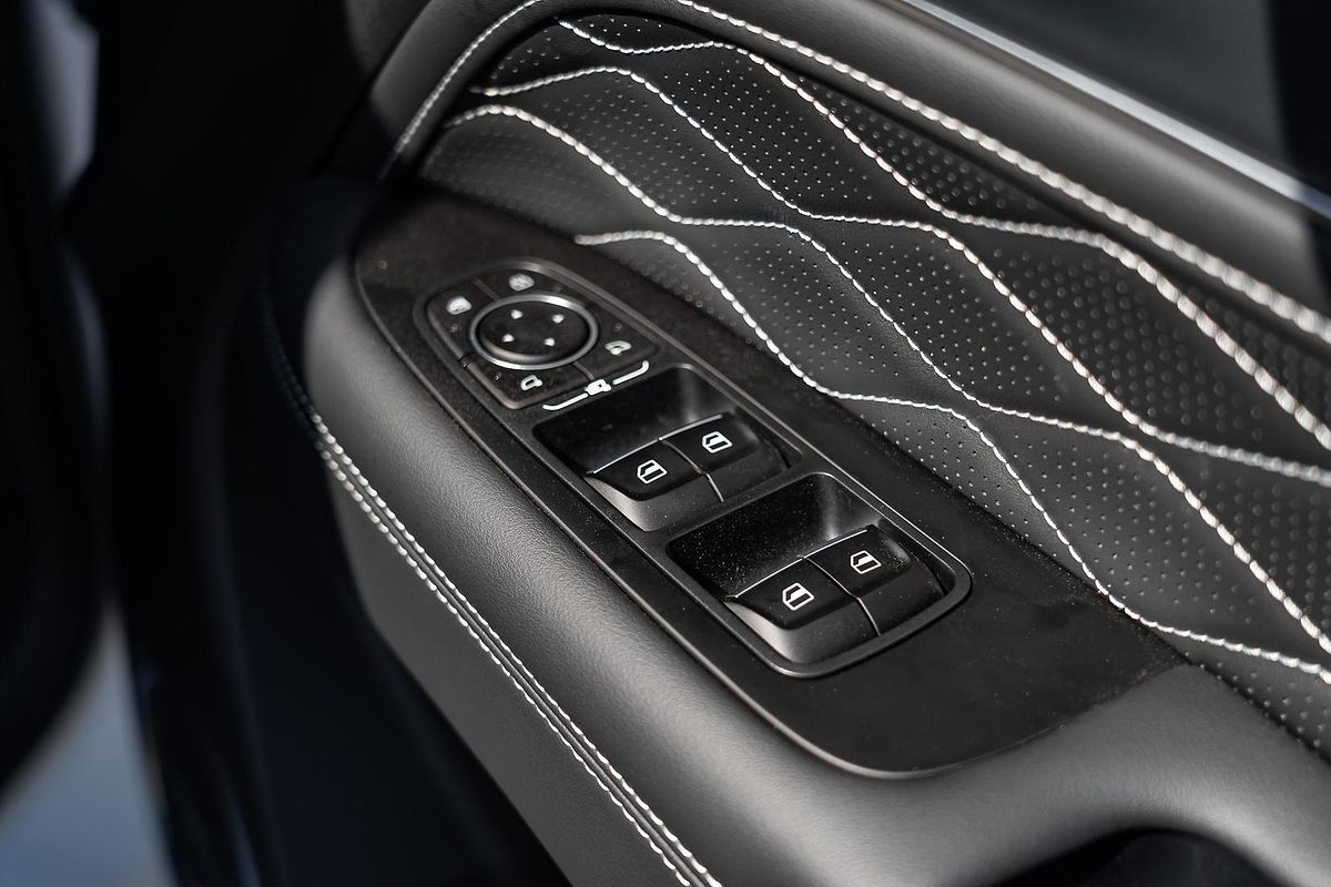 2025 GWM Tank 300 Ultra P01