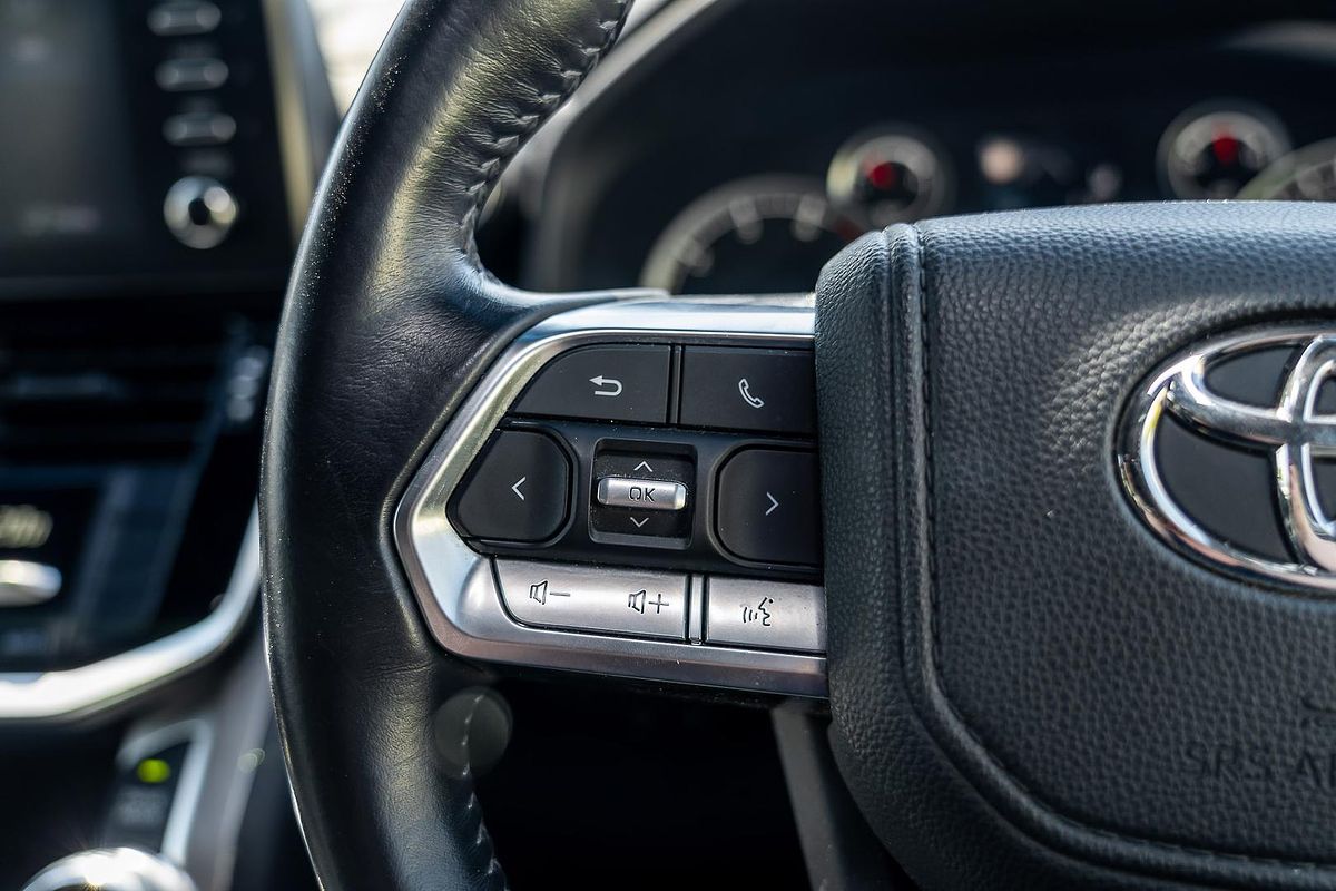 2023 Toyota Landcruiser GXL FJA300R