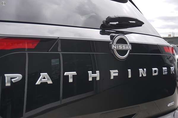 2024 Nissan Pathfinder Ti-L R53