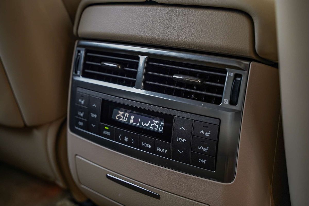 2010 Lexus LX