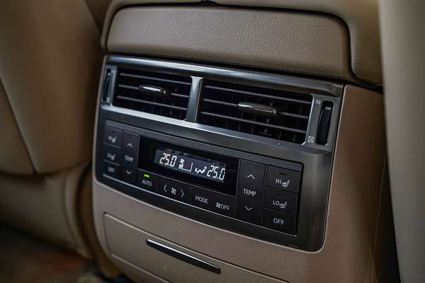 2010 Lexus LX
