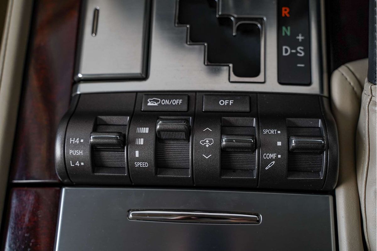 2010 Lexus LX