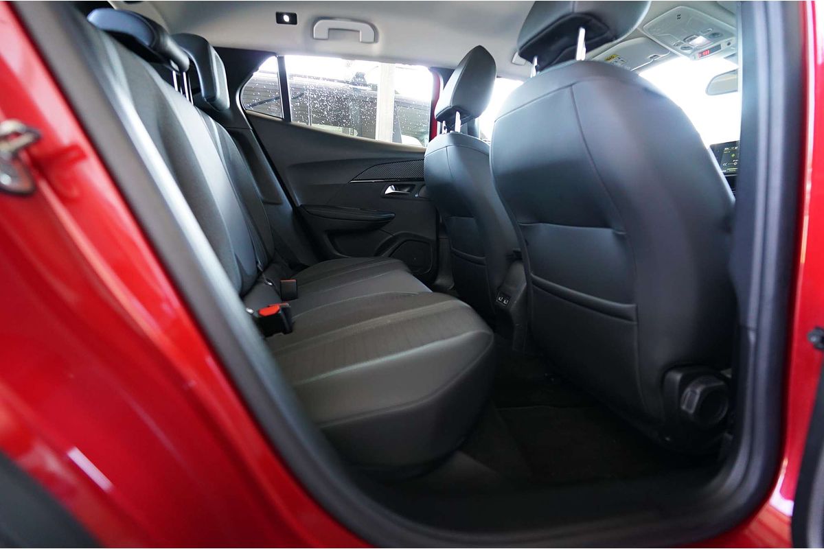 2021 Peugeot 2008 Allure P24