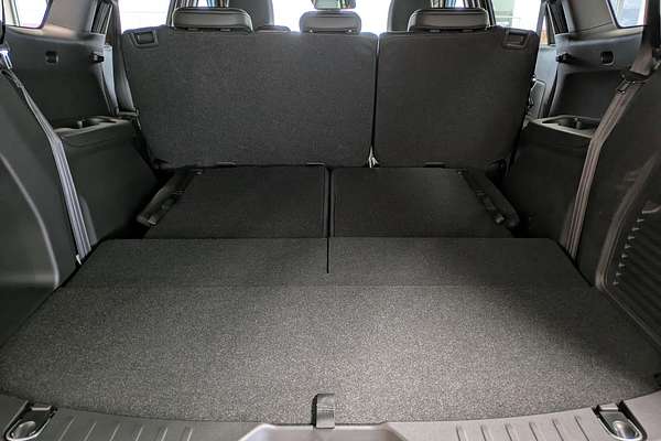 2025 Isuzu MU-X LS-T