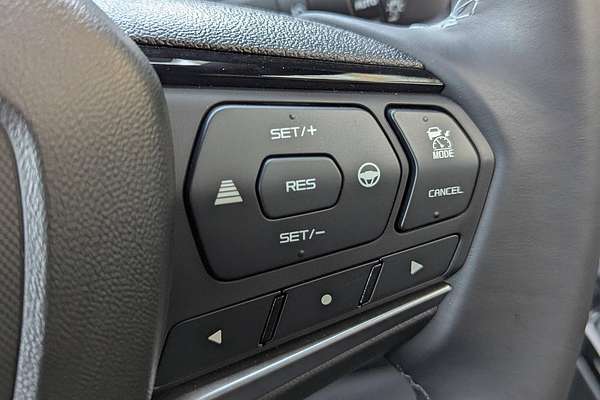 2025 Isuzu MU-X X-TERRAIN