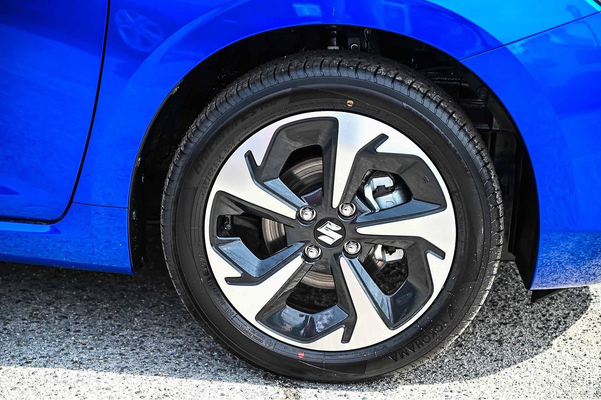 2025 Suzuki Swift Hybrid GLX UZ