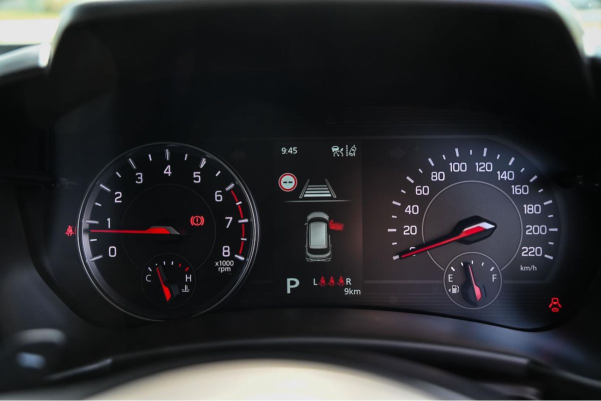 2025 Suzuki Swift Hybrid GLX UZ