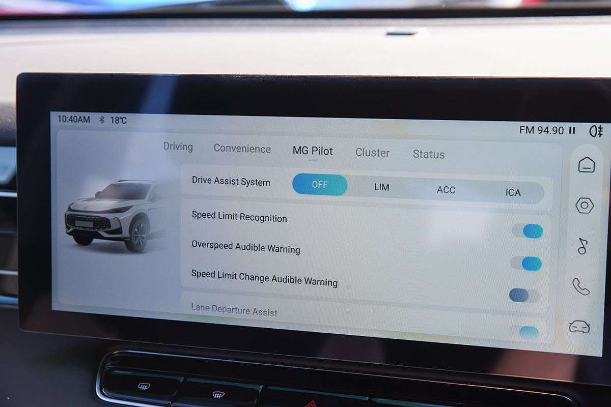 2024 MG HS Vibe AS33