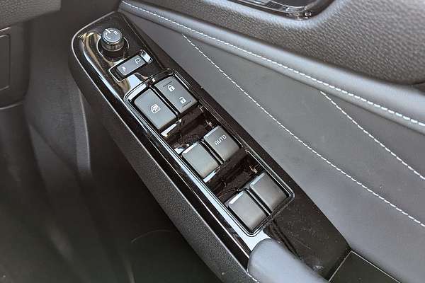 2025 Isuzu MU-X LS-T