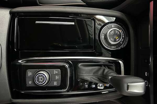 2025 Nissan Patrol Ti Y62