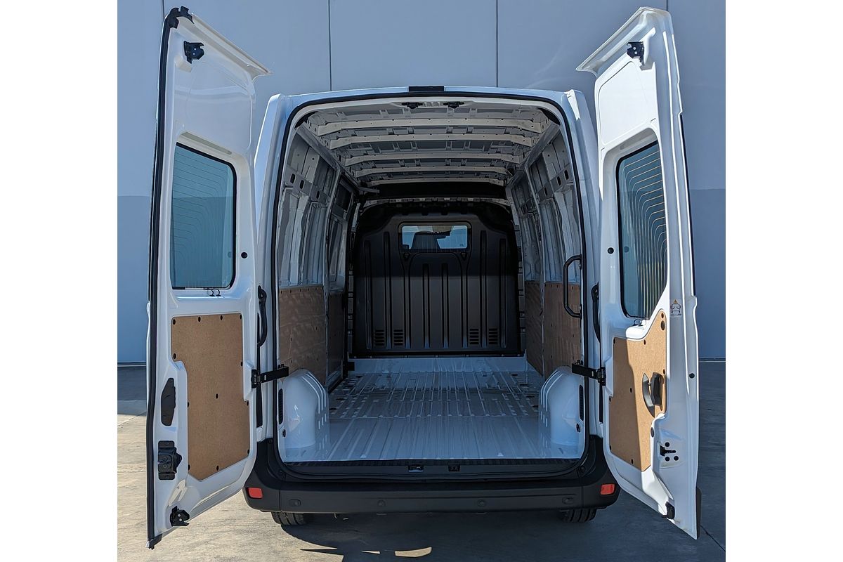 2025 Renault Master Pro 110kW X62 Phase 2 LWB Mid Roof