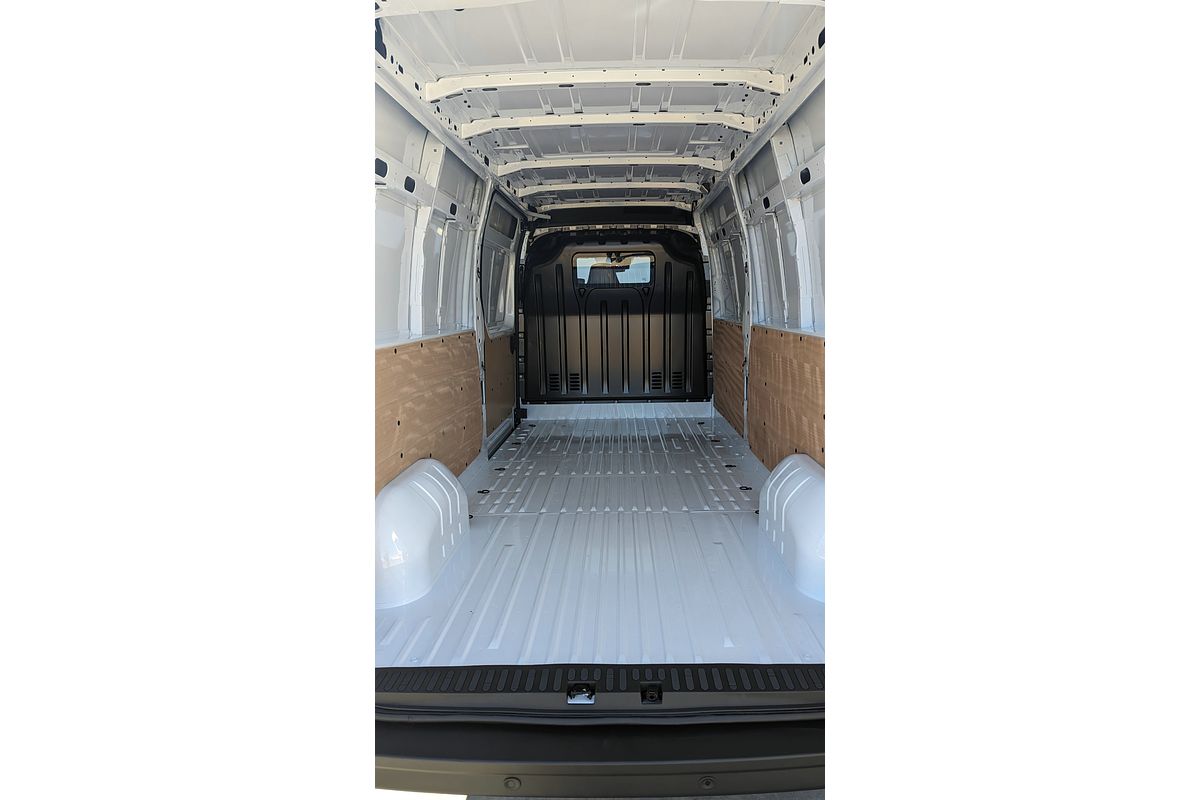 2025 Renault Master Pro 110kW X62 Phase 2 LWB Mid Roof