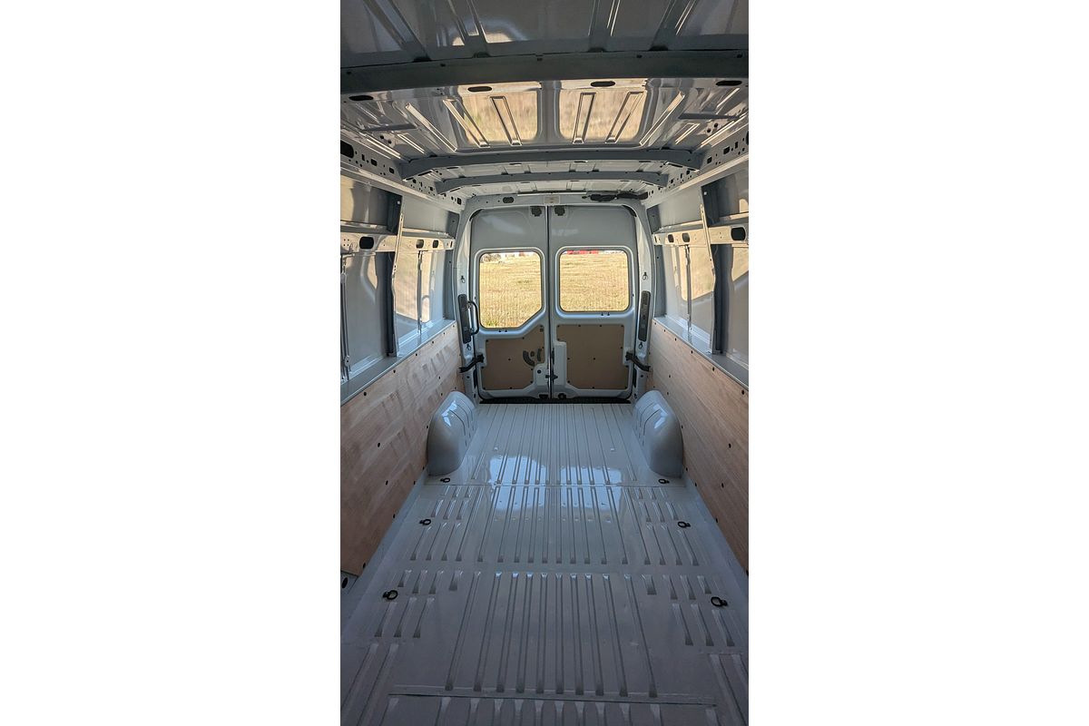 2025 Renault Master Pro 110kW X62 Phase 2 LWB Mid Roof