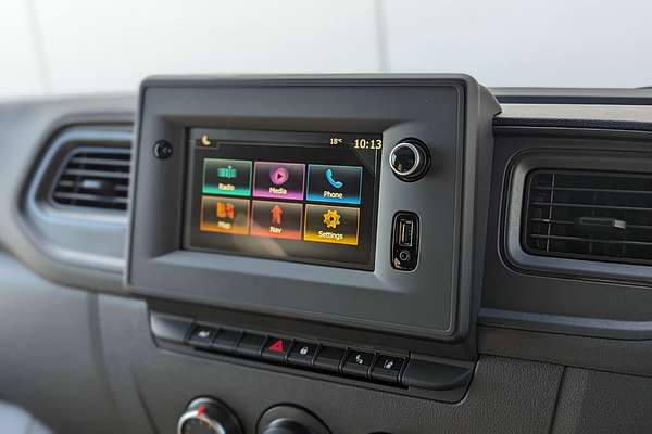 2025 Renault Master Pro 110kW X62 Phase 2 LWB Mid Roof