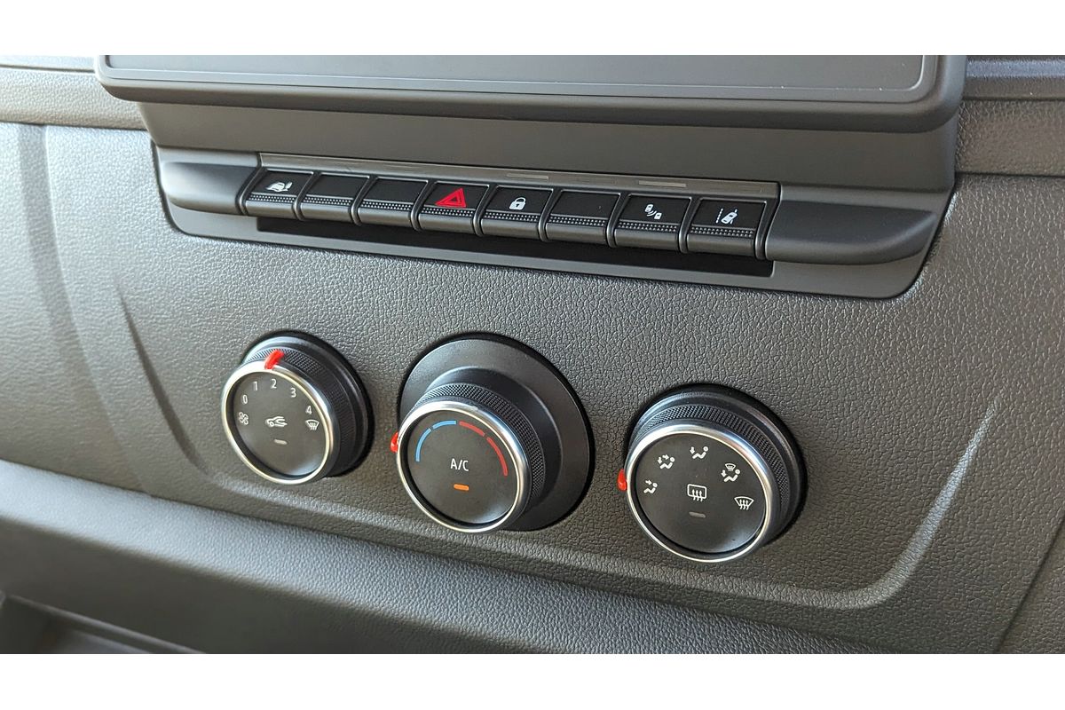 2025 Renault Master Pro 110kW X62 Phase 2 LWB Mid Roof