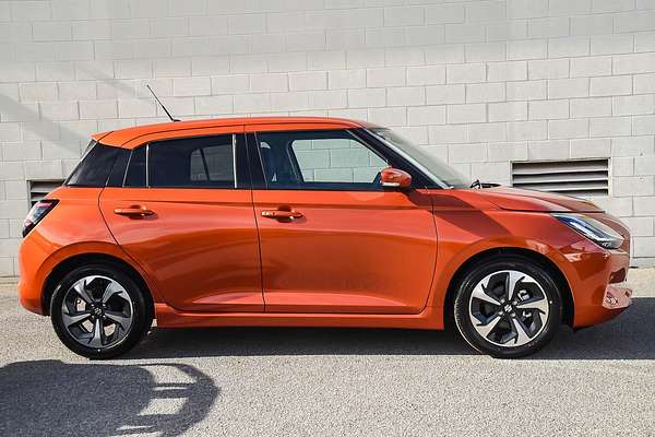 2025 Suzuki Swift Hybrid GLX UZ