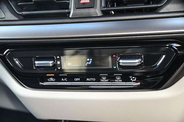 2025 Suzuki Swift Hybrid GLX UZ