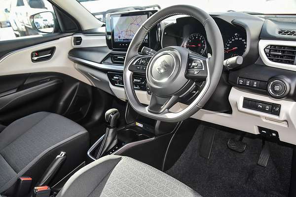 2025 Suzuki Swift Hybrid GLX UZ