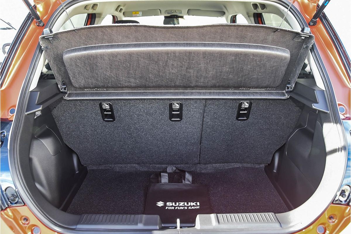 2025 Suzuki Swift Hybrid GLX UZ