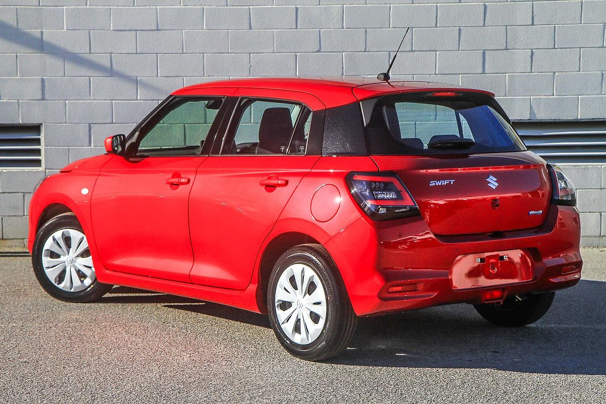 2025 Suzuki Swift Hybrid UZ