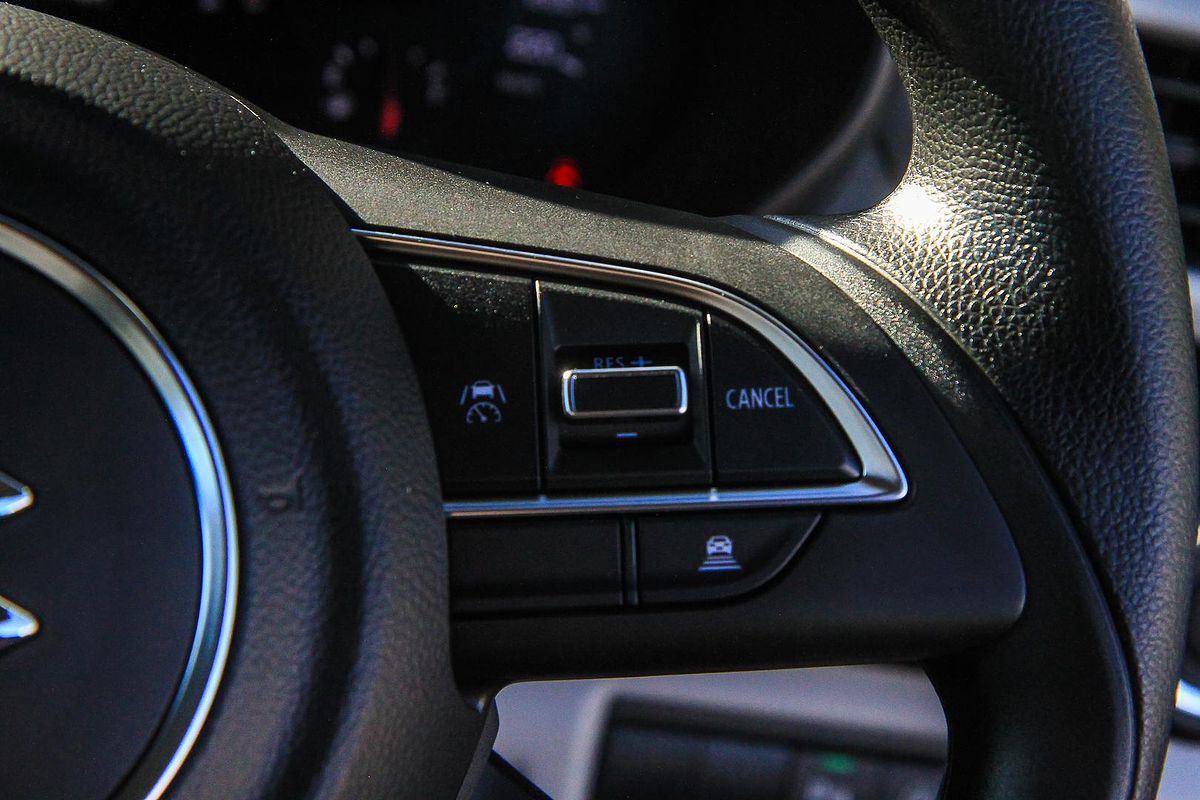 2025 Suzuki Swift Hybrid UZ